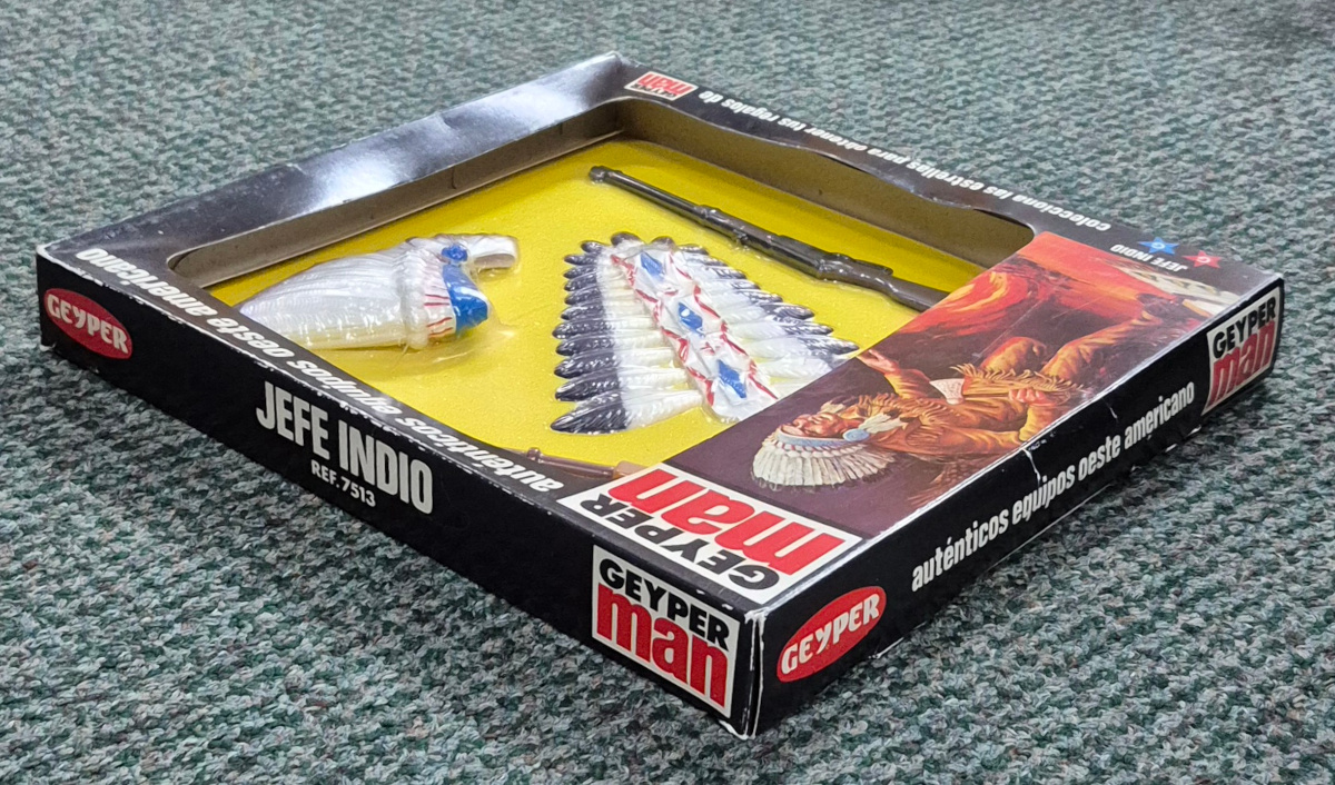 geyperman-autenticos-equipos-oeste-americano-jefe-indio-set-7513-3 MIB 1975 Geyperman Hasbro Autenticos Equipos Oeste Jefe Indio Set #7513: Mint in Box 3