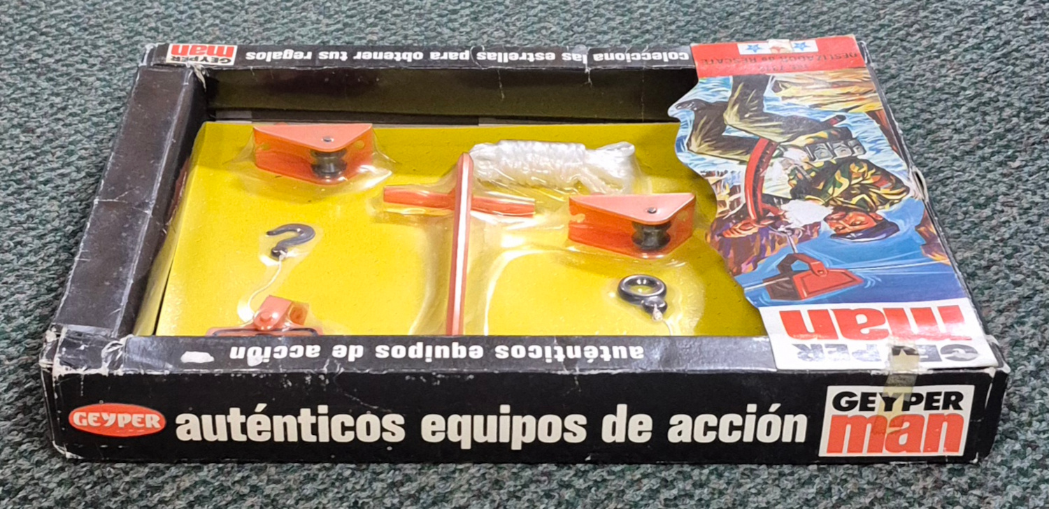 geyperman-hasbro-gi-joe-deslizador-de-rescate-7315-escape-slide-3 MIP 1975 Geyperman Hasbro G.I. Joe Deslizador de Rescate (Escape Slide) #7315 with German Stormtrooper Helmet: Mint in Package 3