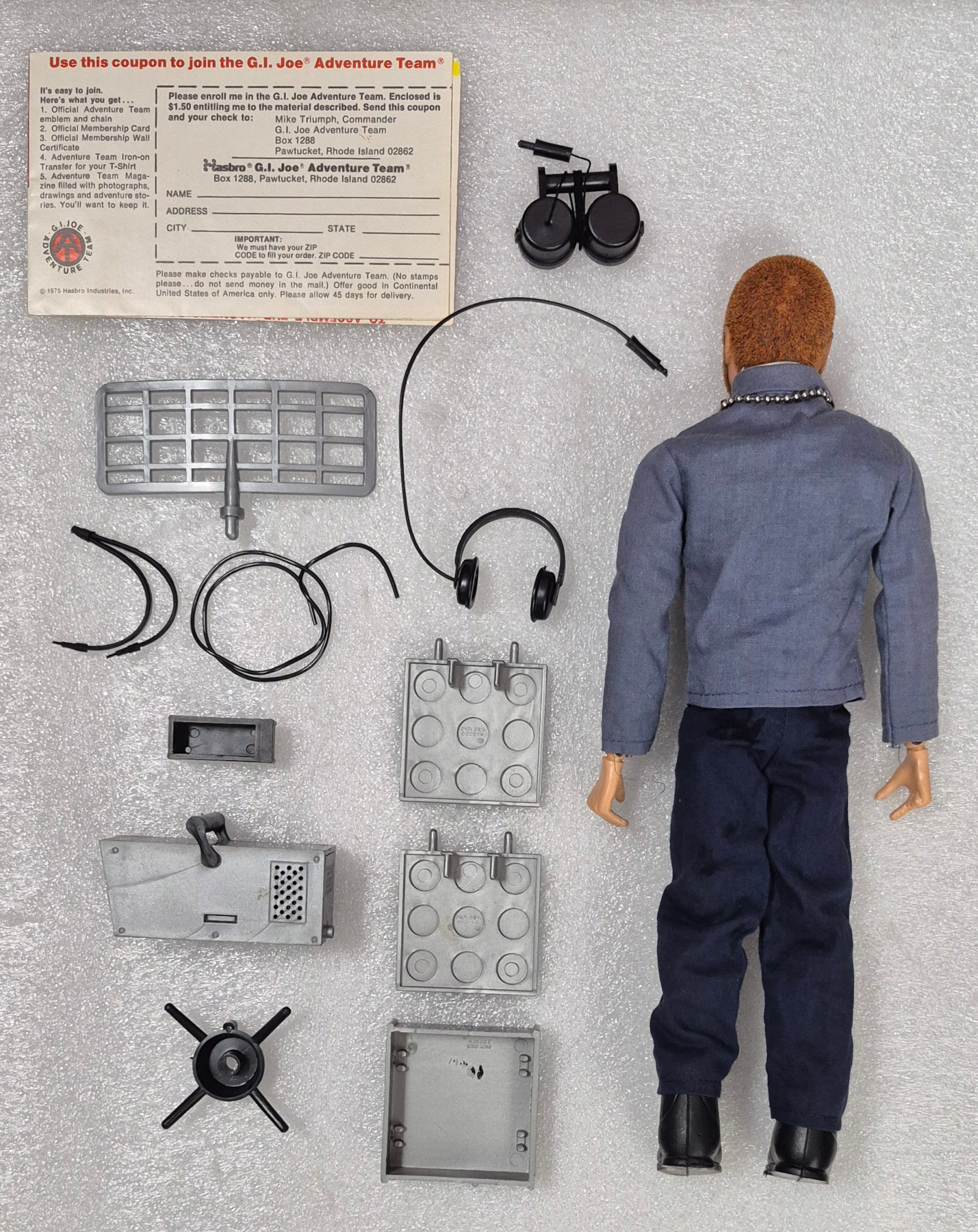hasbro-1975-gi-joe-adventure-team-land-adventurer-and-danger-ray-detection-equipment-set-7333-3 1975 Hasbro G.I. Joe Adventure Team Land Adventurer with Danger Ray Detection Equipment Set 7333 in Custom Box 3