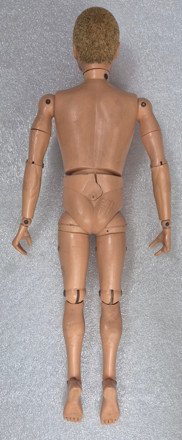 hasbro-1975-gi-joe-adventure-team-land-adventurer-and-raging-river-dam-up-equipment-set-7330-5 1975 Hasbro G.I. Joe Adventure Team Land Adventurer with Raging River Dam Up Equipment Set 7330 in Custom Box 5
