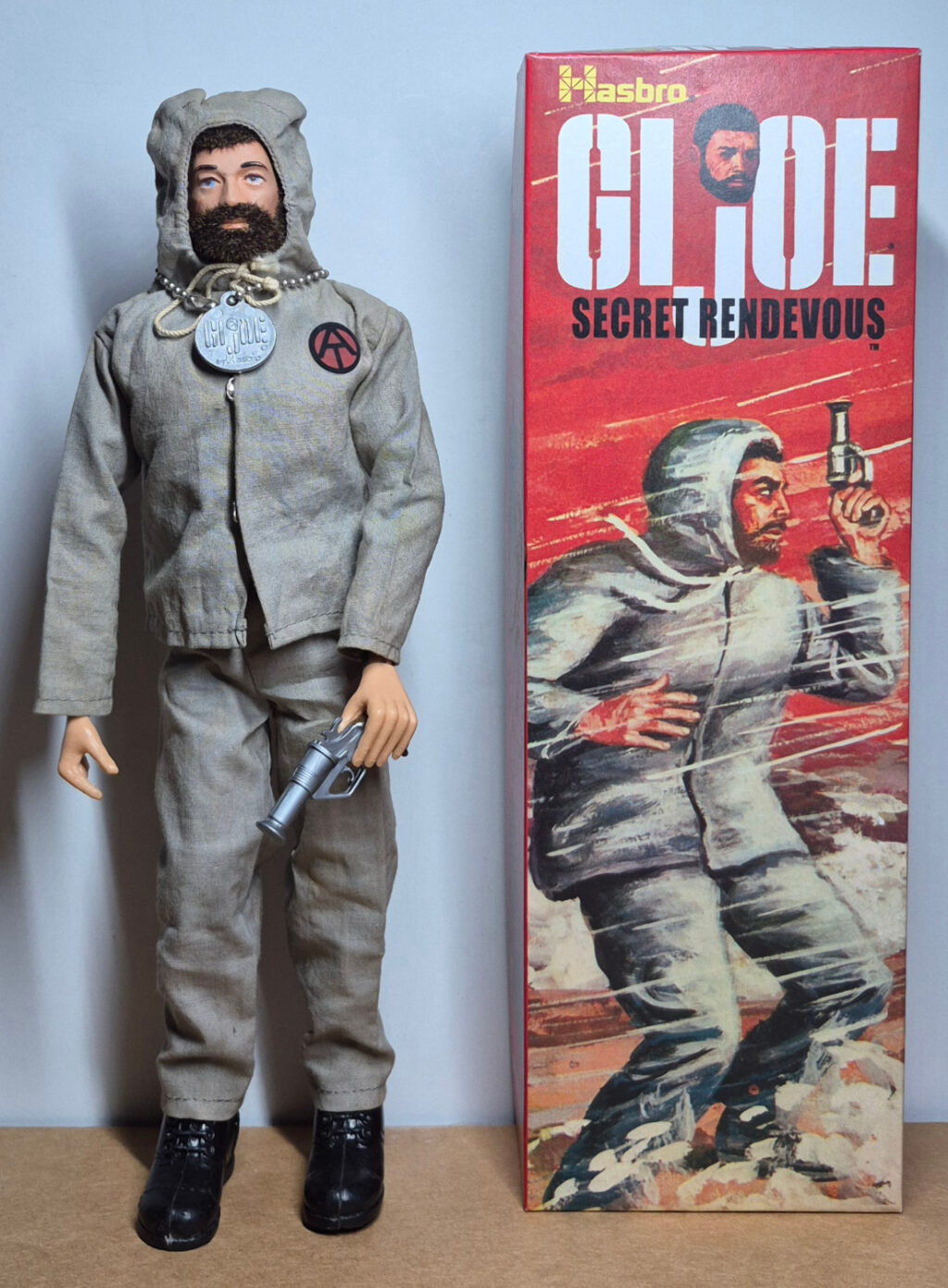 1973 Hasbro G.I. Joe Adventure Team Land Adventurer with Secret Rendezvous Equipment Set 7308-4 in Custom Box 1