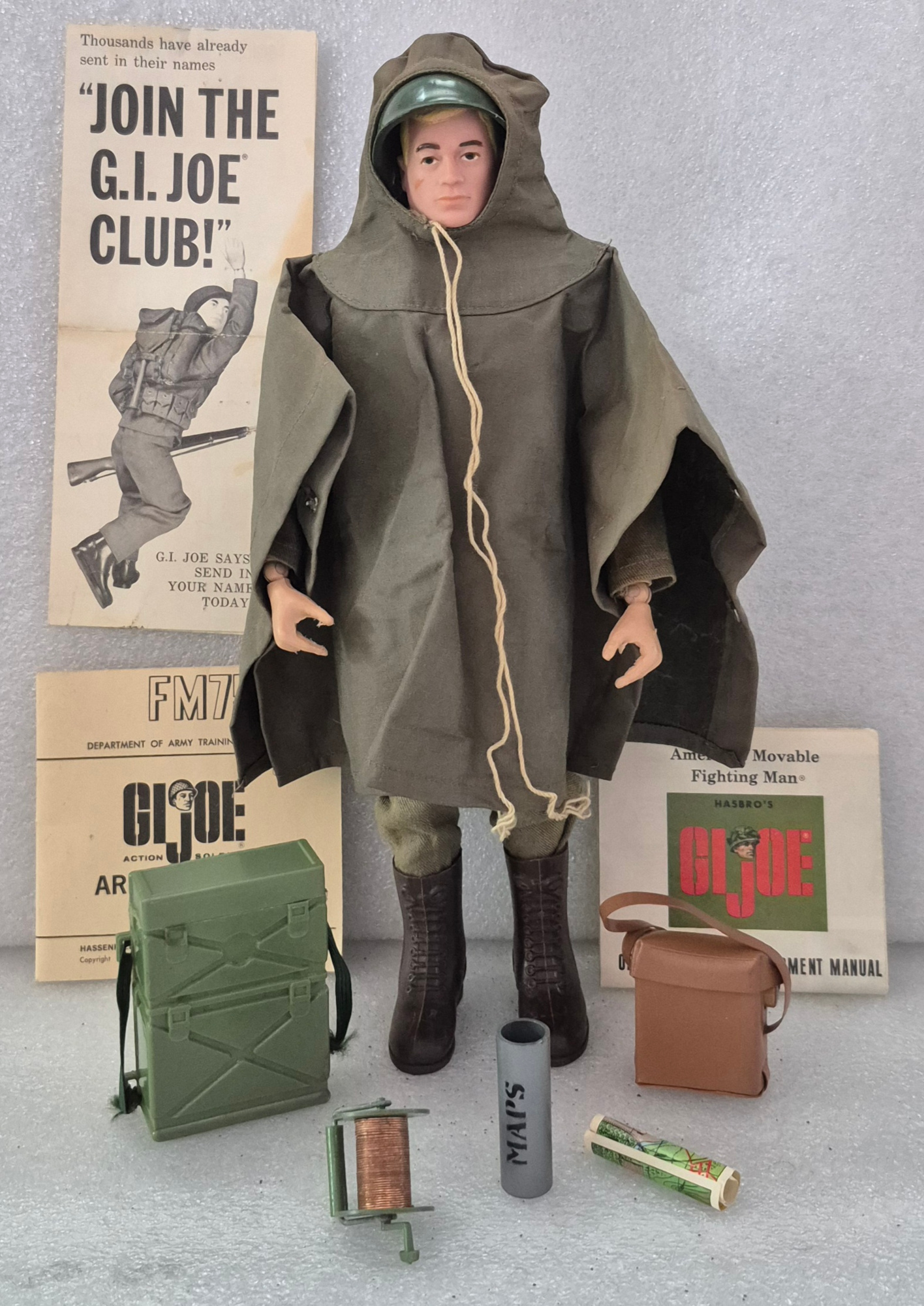 1964 Hasbro G.I. Joe Action Soldier & Command Post Poncho Set 7517 Complete 1
