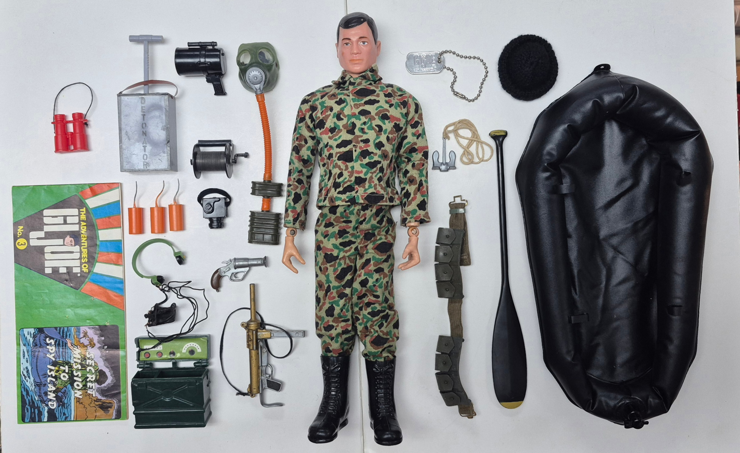 hasbro-1969-gi-joe-action-marine-and-secret-mission-to-spy-island-set-7922-2 1969 Hasbro G.I. Joe Action Marine & Secret Mission to Spy Island Set 7922 Complete 2